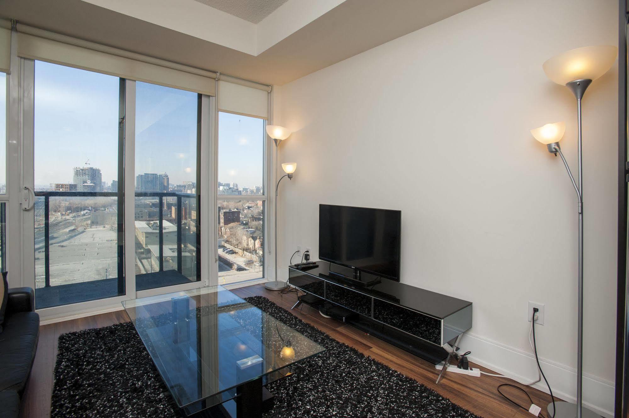 Life Suites Luxury Downtown Condos Toronto Esterno foto