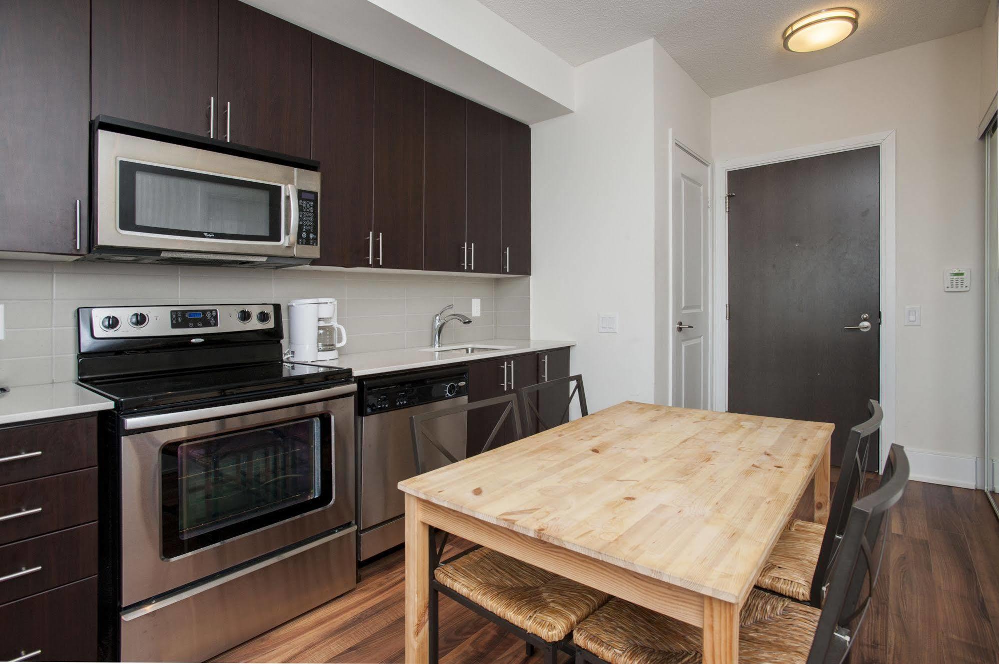 Life Suites Luxury Downtown Condos Toronto Esterno foto