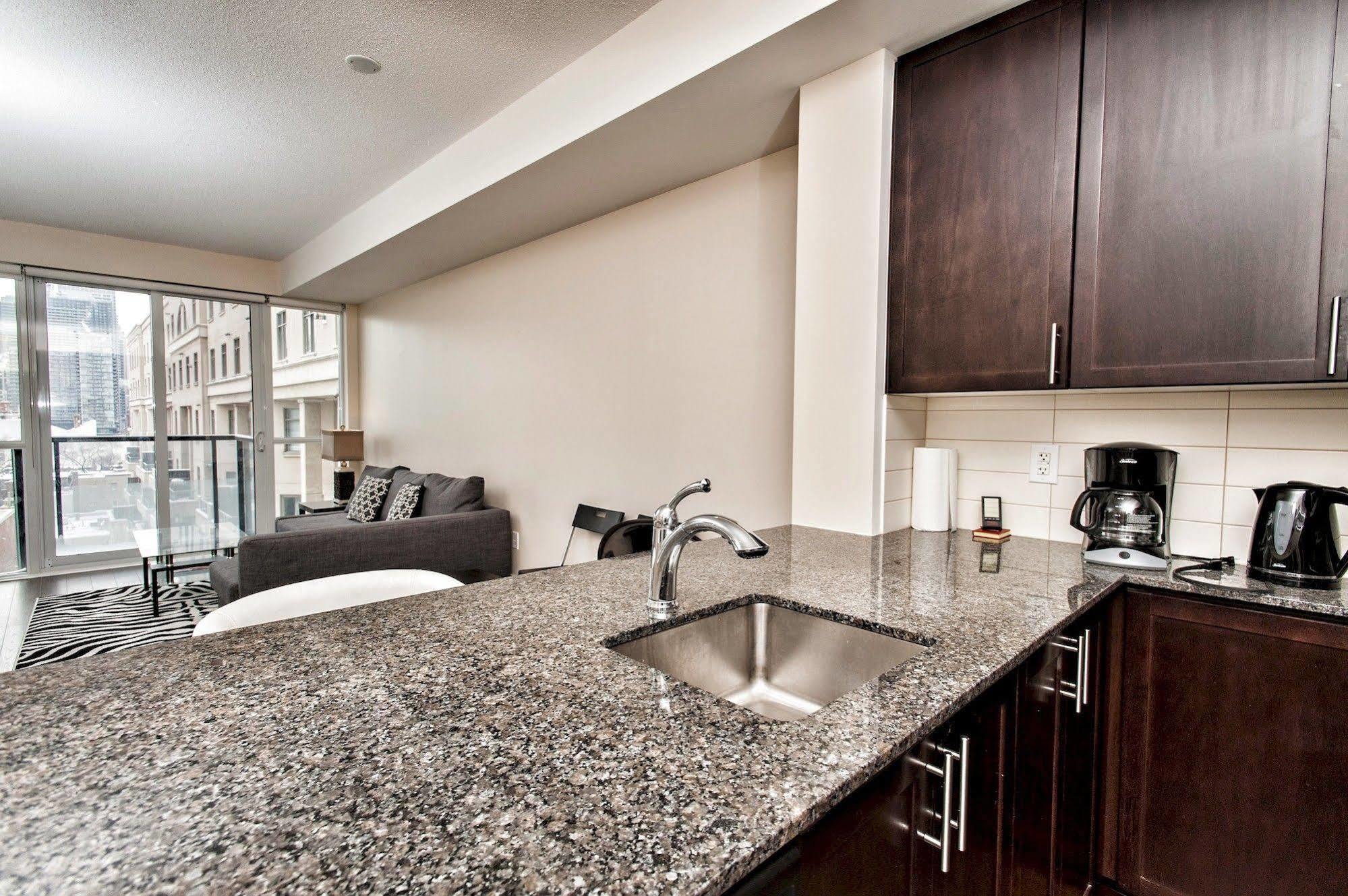 Life Suites Luxury Downtown Condos Toronto Esterno foto