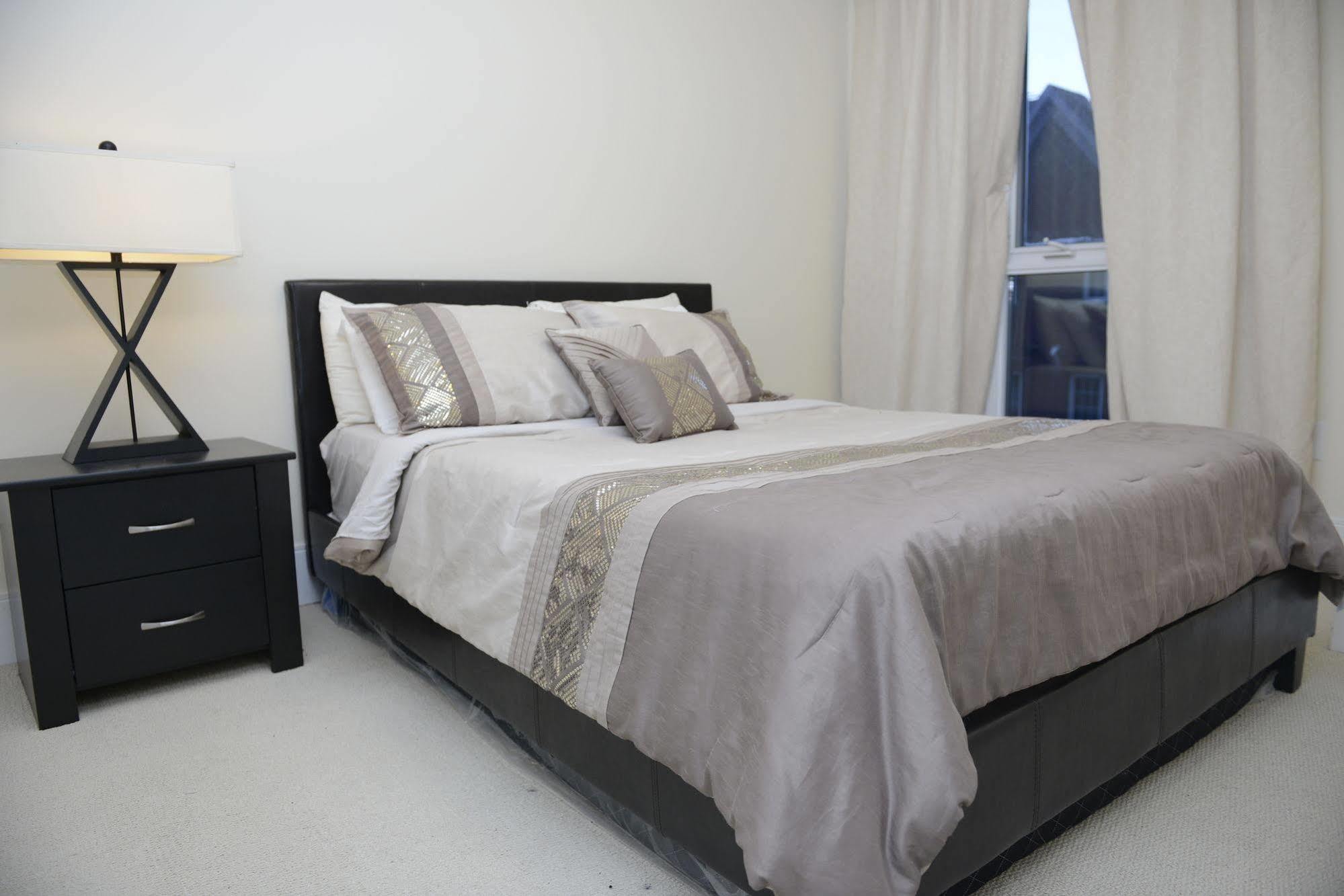 Life Suites Luxury Downtown Condos Toronto Esterno foto